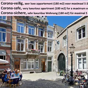 The Art Apartment